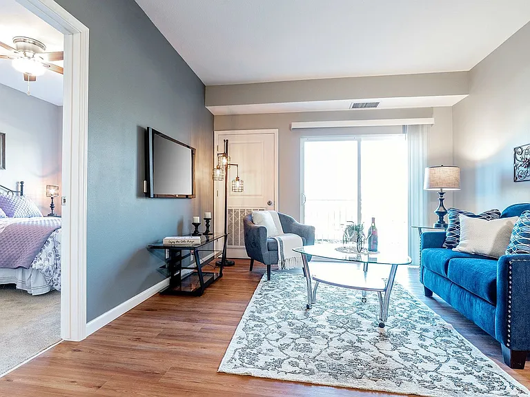 Gateway Green Apartments — Photo 12