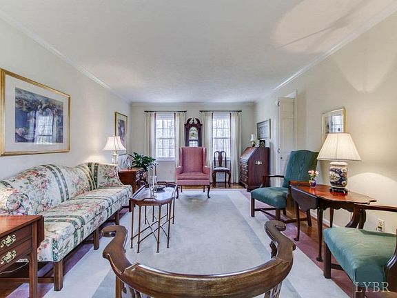 5th image of 3604 Surrey Ln