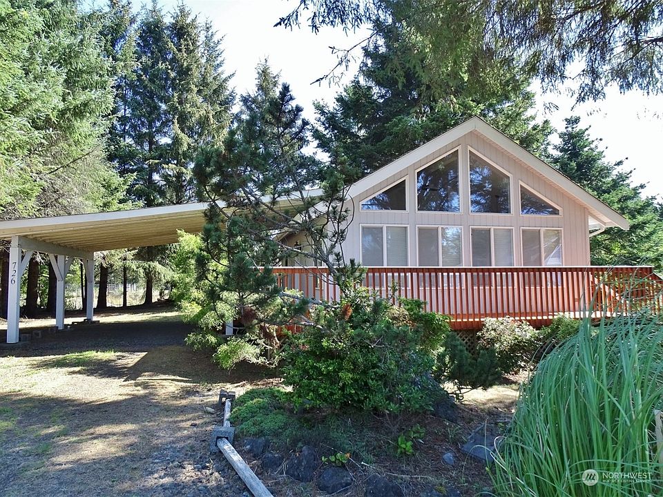 1st image of 726 Island Circle SE