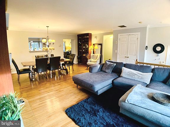 5th image of 6218 Squires Hill Dr