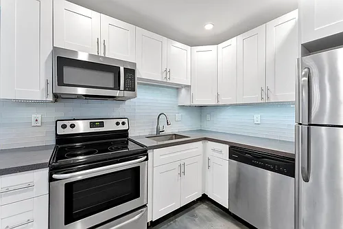 470 NW 20th St #3070 Photo 1