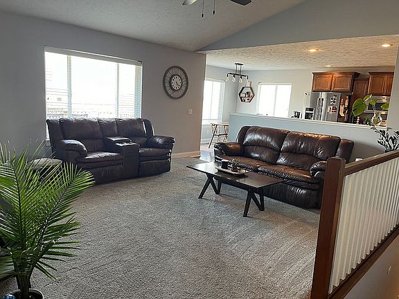 2nd image of 1829 Wedeking Ct