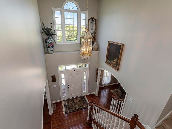 4th image of 2103 Bristol Dr