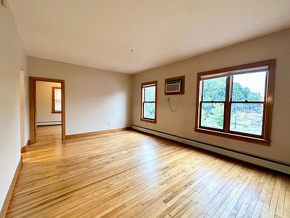4th image of 2514 Emerson Ave S APT 3