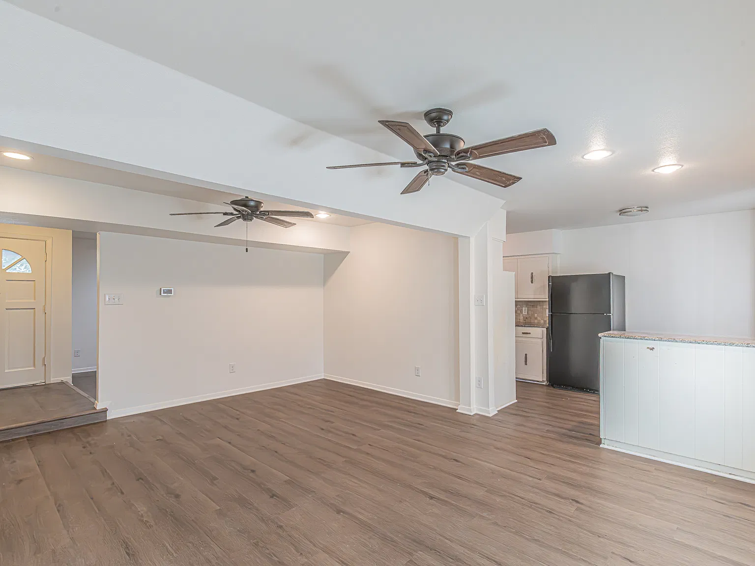 3 bed, 1608 sqft, $1,995 — Photo 3
