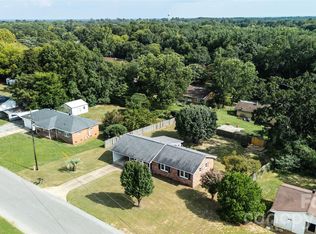 5426 Oakcrest Rd, Sumter, SC 29154