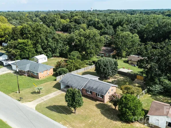 5426 Oakcrest Rd, Sumter, SC 29154