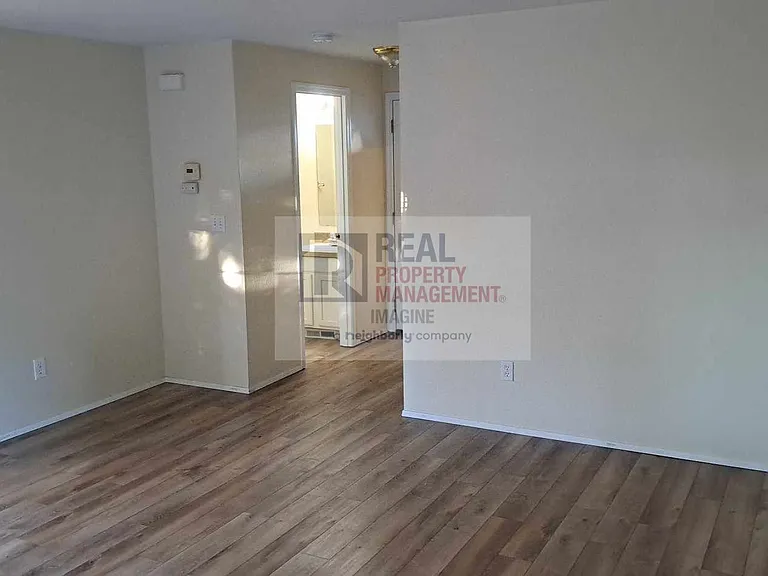 15323 Berry Valley Dr SE — Photo 4