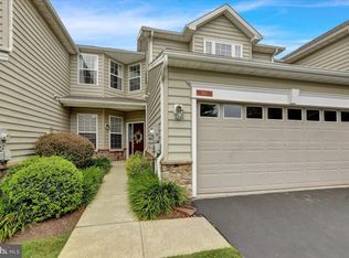 902 Ridgeview Dr, Morgantown, PA 19543