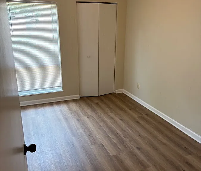 1313 Bradley Dr — Photo 8