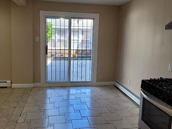 3rd image of 416 Virginia Ave Floor 1
