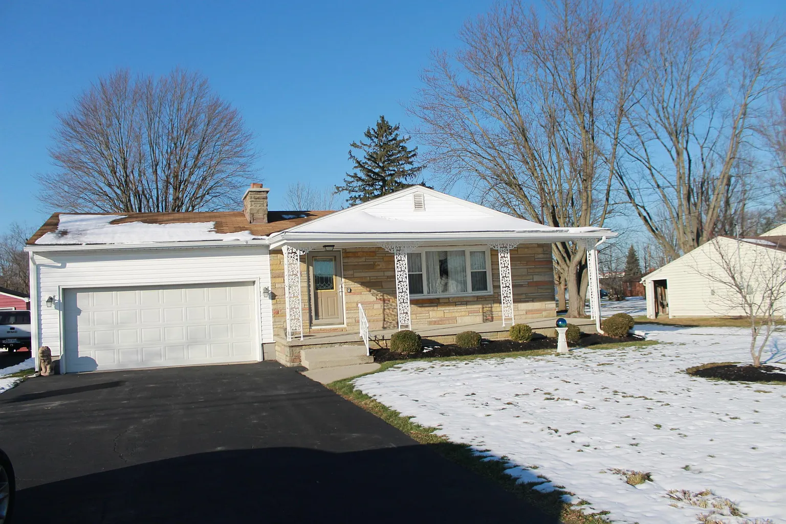 537 Wheeler Dr photo 1