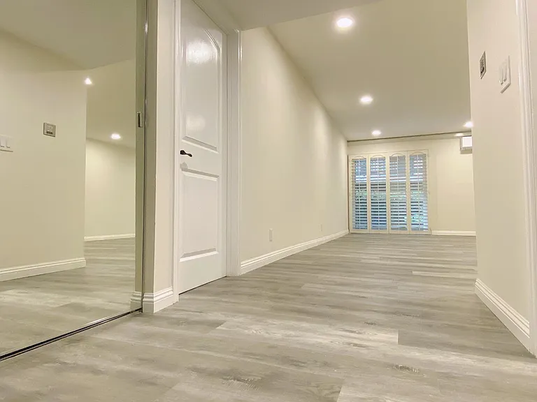 1127 E Del Mar Blvd #315 — Photo 4