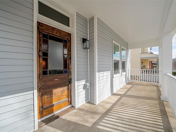 3rd image of 4053 Connecticut St