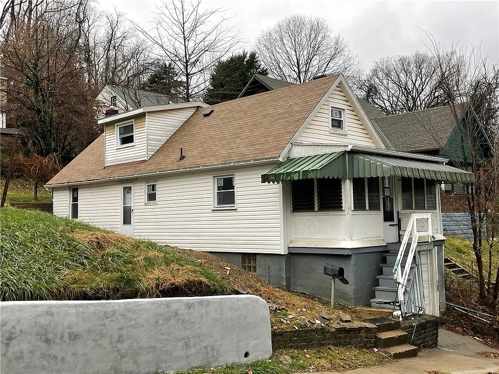 1172 Grandview Ave photo 1