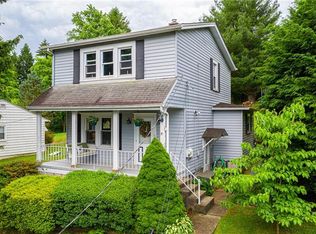 702 Walnut St, Crescent, PA 15046