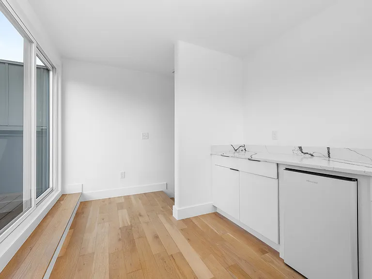 1005 Glenview Dr — Photo 32