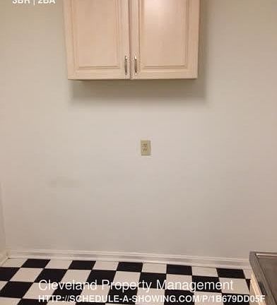 5th image of 15705 Van Aken Blvd APT 4
