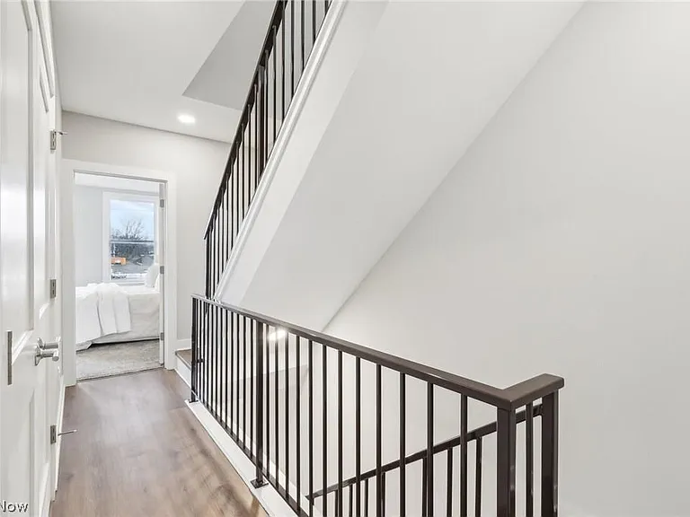 11218 N Park Pl — Photo 18