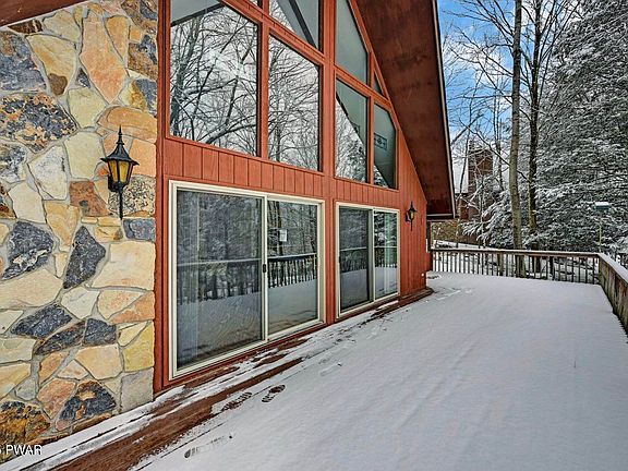 3rd image of 529 Lakeview Dr E