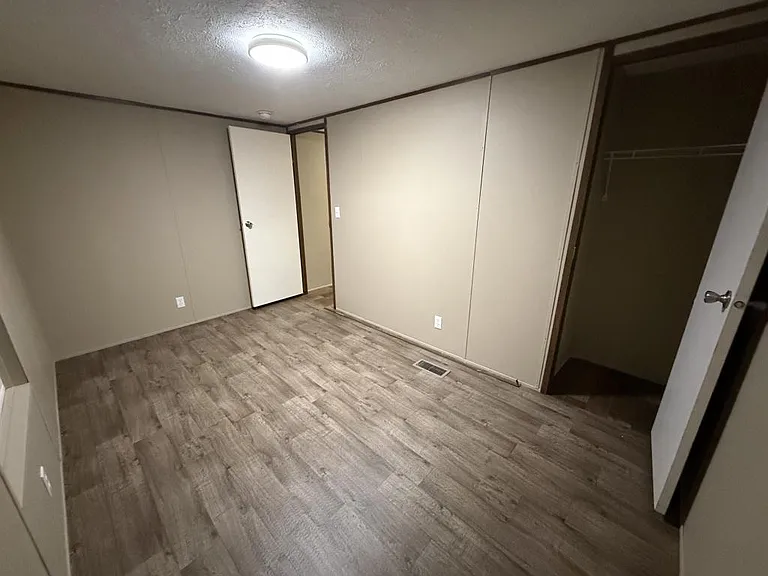 611 W Matthews St #35 — Photo 15