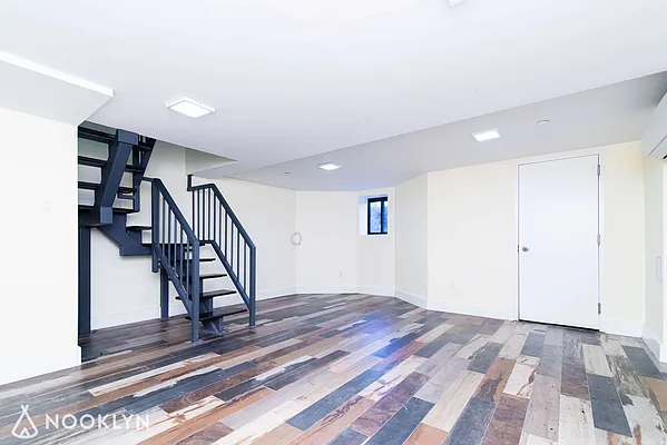 Rented by Nooklyn NYC LLC | media 25