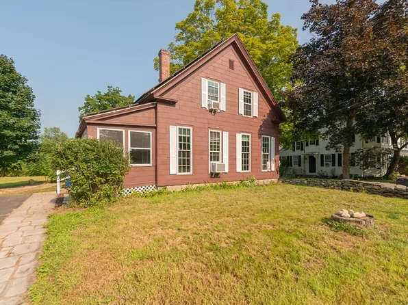 29 W Elm St, Townsend, MA 01469