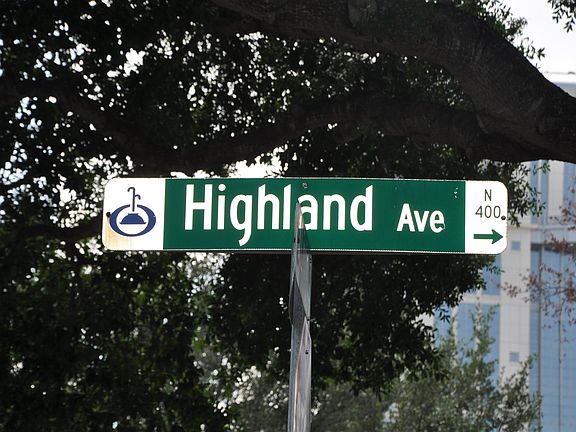 5th image of 446 Highland Ave