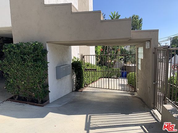 2nd image of 2100 Griffith Park Blvd APT 4