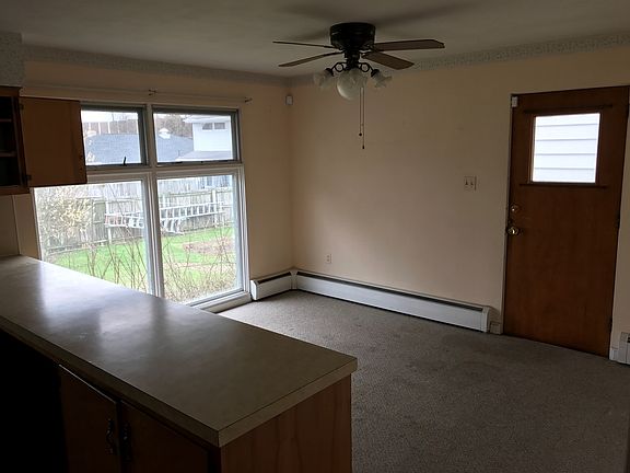 3rd image of 797 Carolon Dr