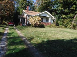 162 Oakville Rd, Beaver Falls, PA 15010