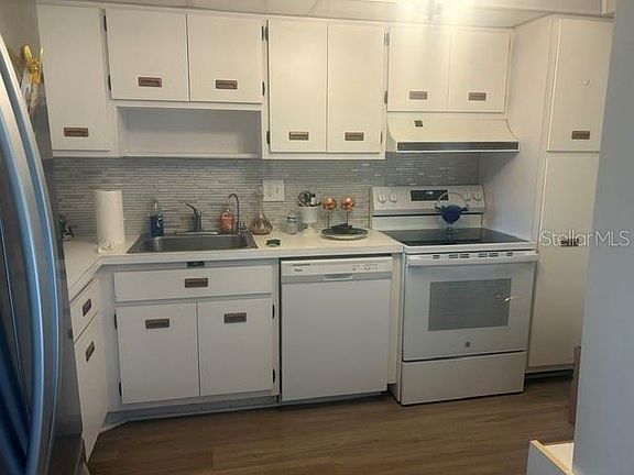 3rd image of 7461 W COUNTRY CLUB DRIVE N #402