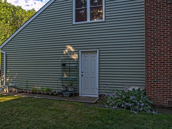3rd image of 3626 Runnymede Blvd