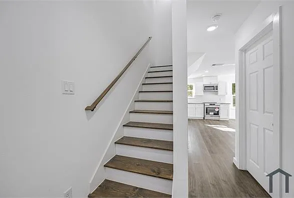 8633 Peachtree St #B — Photo 16