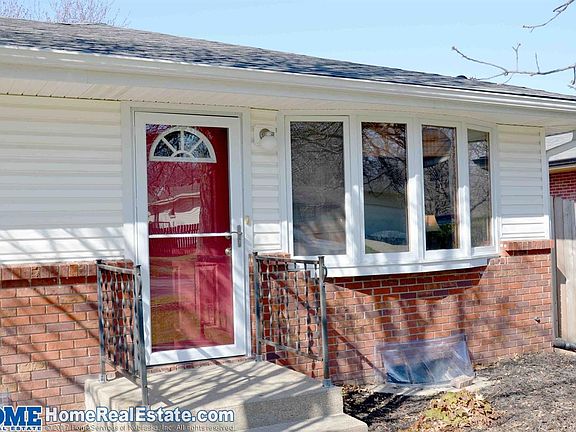 2nd image of 5811 Skylark Ln