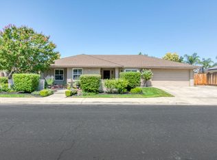 1758 Ash Ave, Clovis, CA 93611
