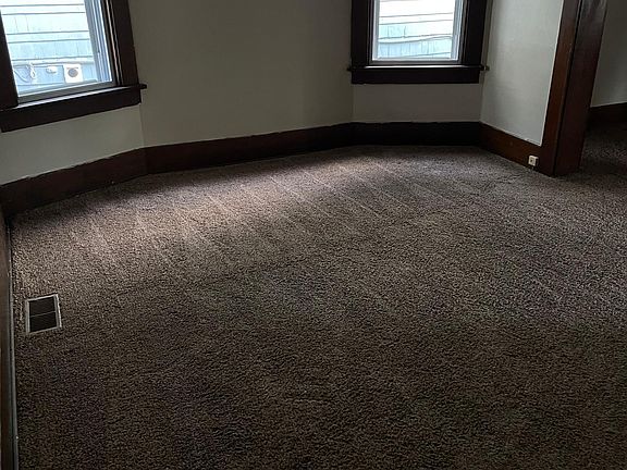 2nd image of 98 Winspear Ave