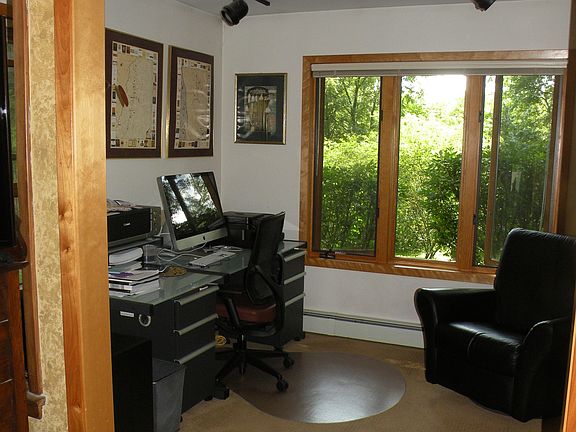 Master Bedroom/Sitting