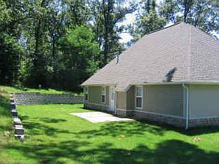 2nd image of 2703 Taylor Dr
