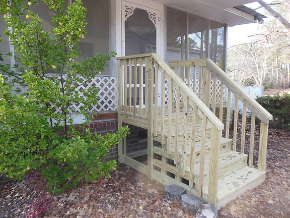 5th image of 133 Banning St