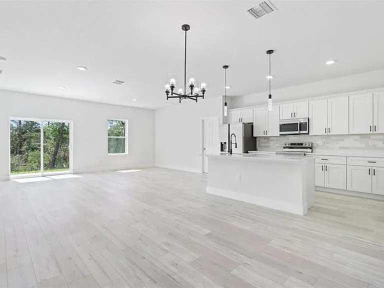 2660 SW 162nd Street Rd — Photo 7
