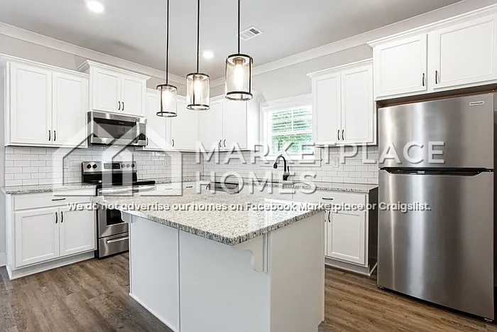 185 Russell Way — Photo 17