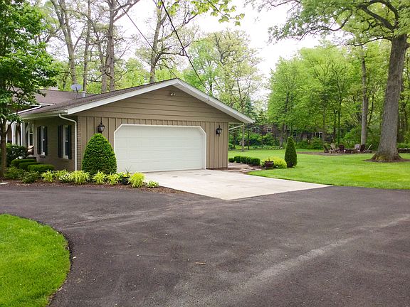 2-Car Garage