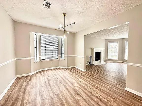 3 bed, 2.5 bath, 1616 sqft, $1,955 — Photo 4
