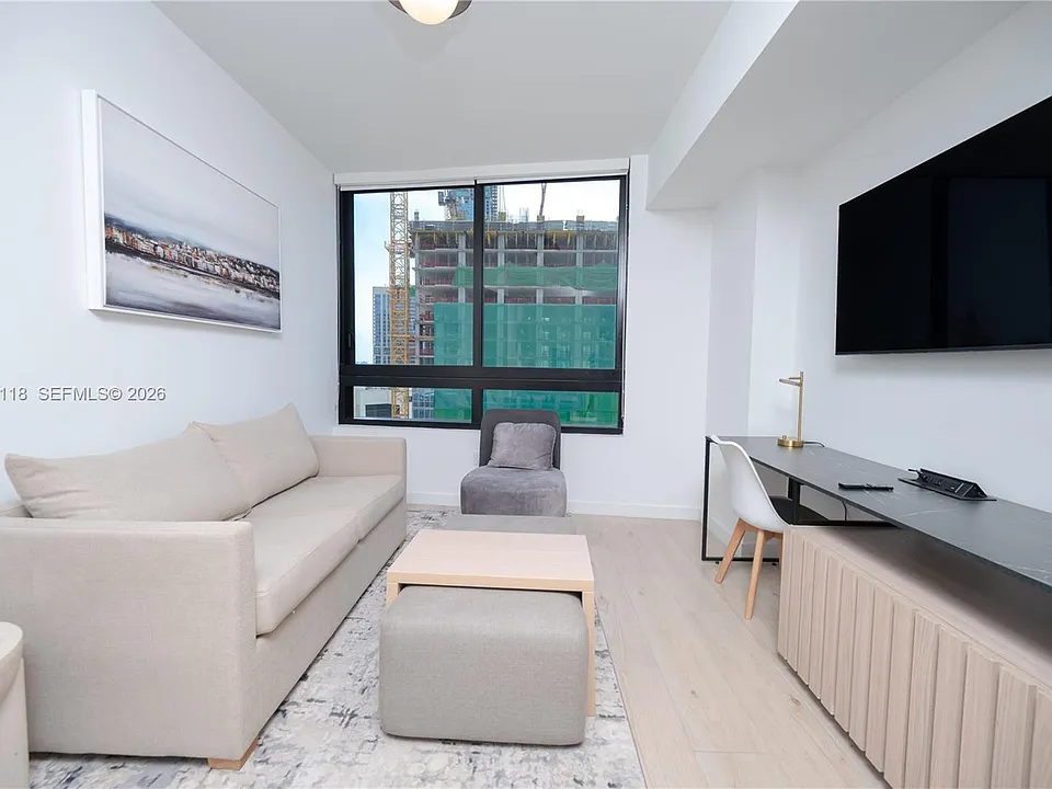 225 N Miami Ave #1505