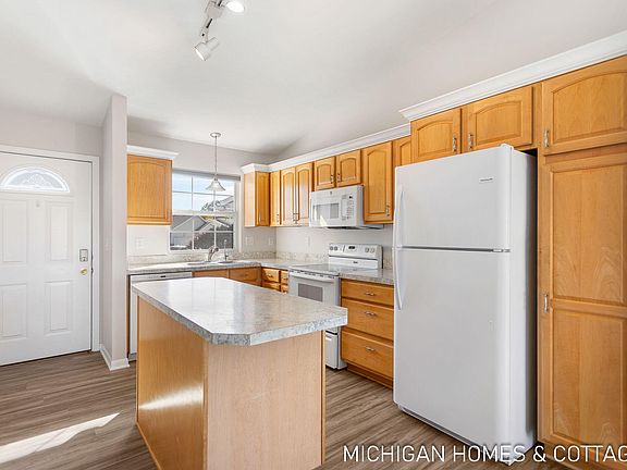 4th image of 634 Wilshire Ct
