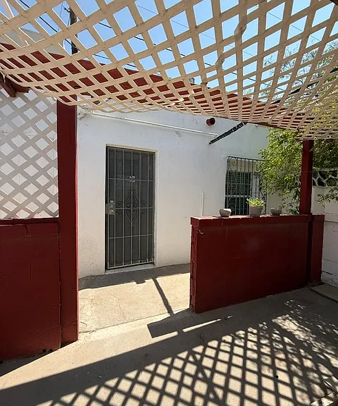 7401 N Loop Dr — Photo 1