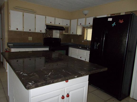 3rd image of 5630 James Dr