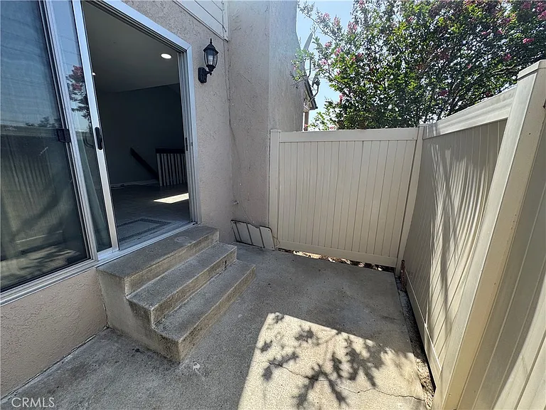 810 W Lambert Rd — Photo 9