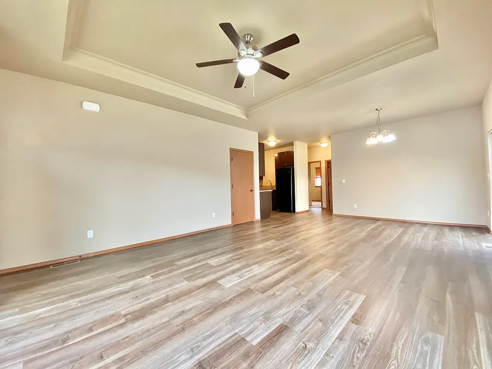 3102 Swan Ave #2